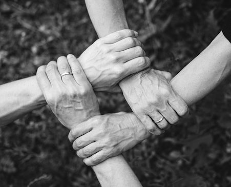 25_05_12_heidegger hände sw_210_SW